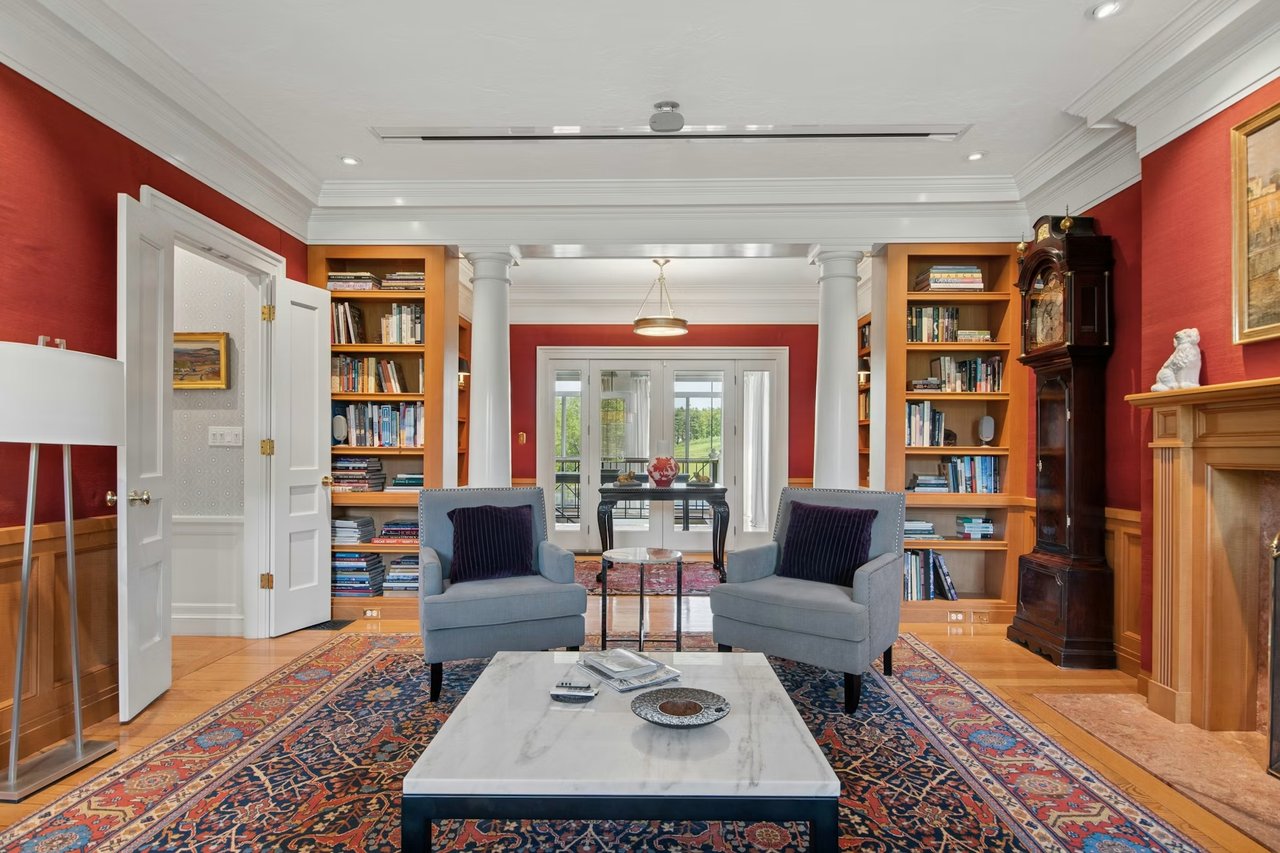 26 Madigan Ln