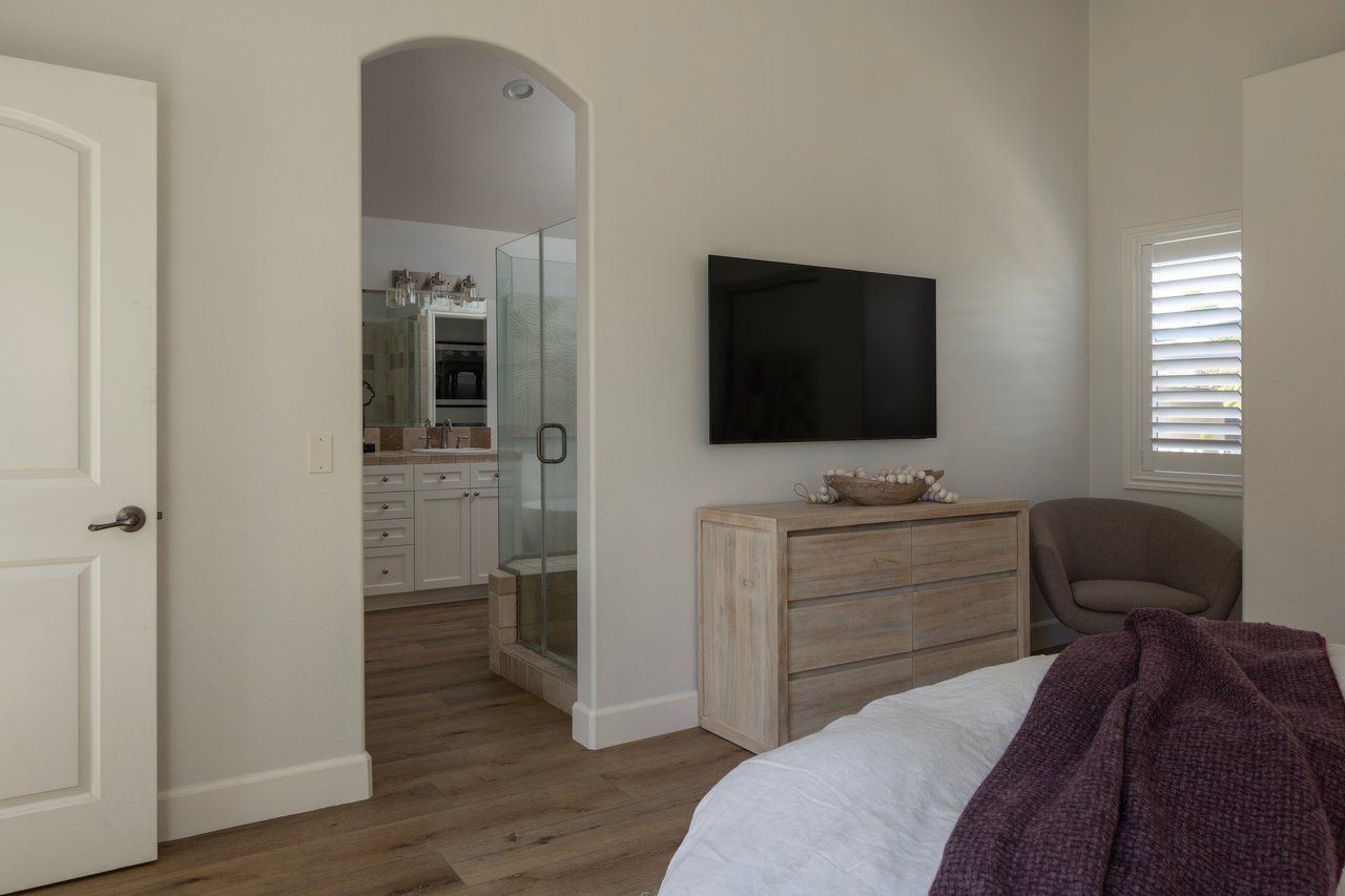 Furnished Lease in The Village