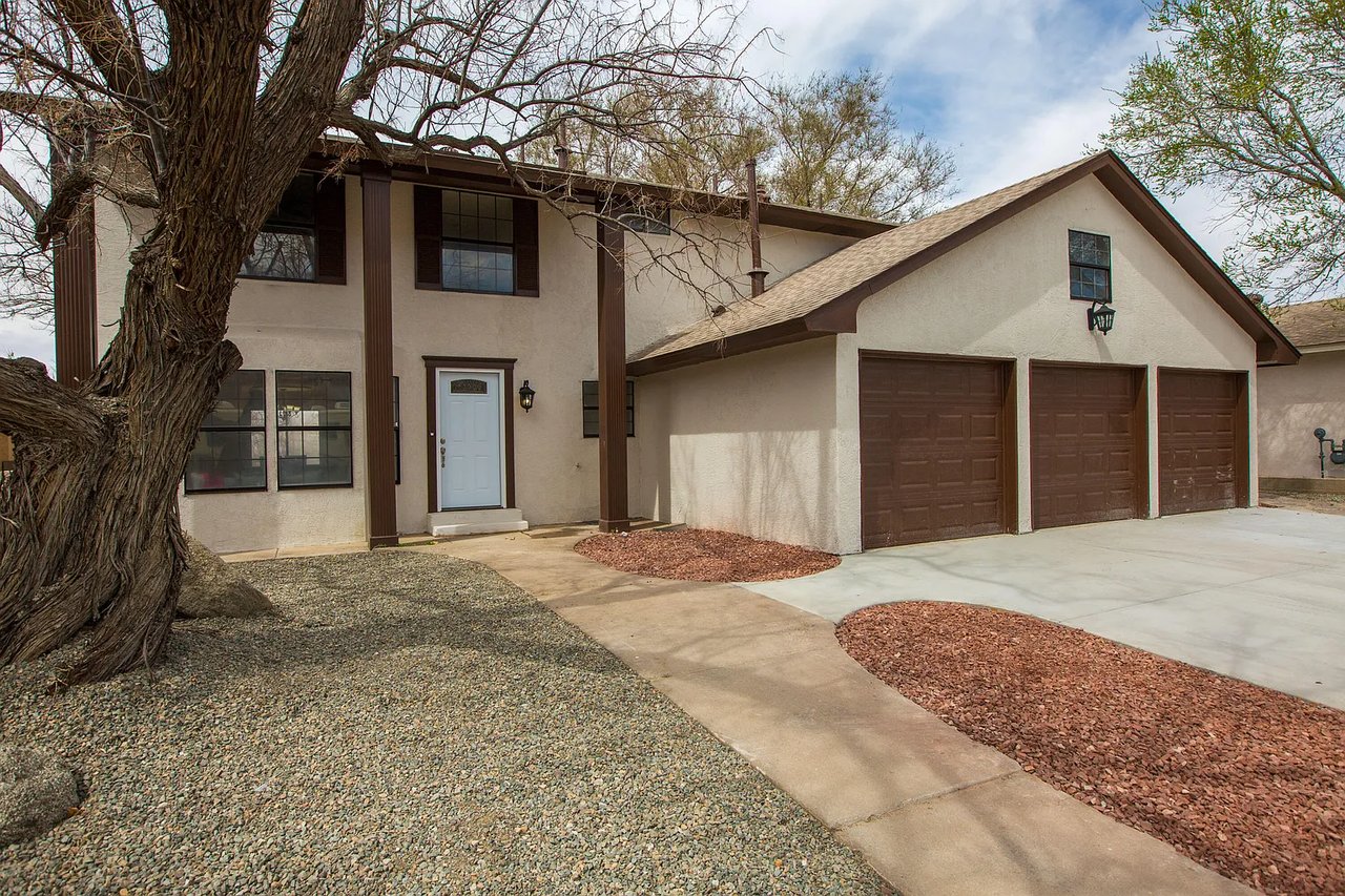 621 Monte Alto Dr NE