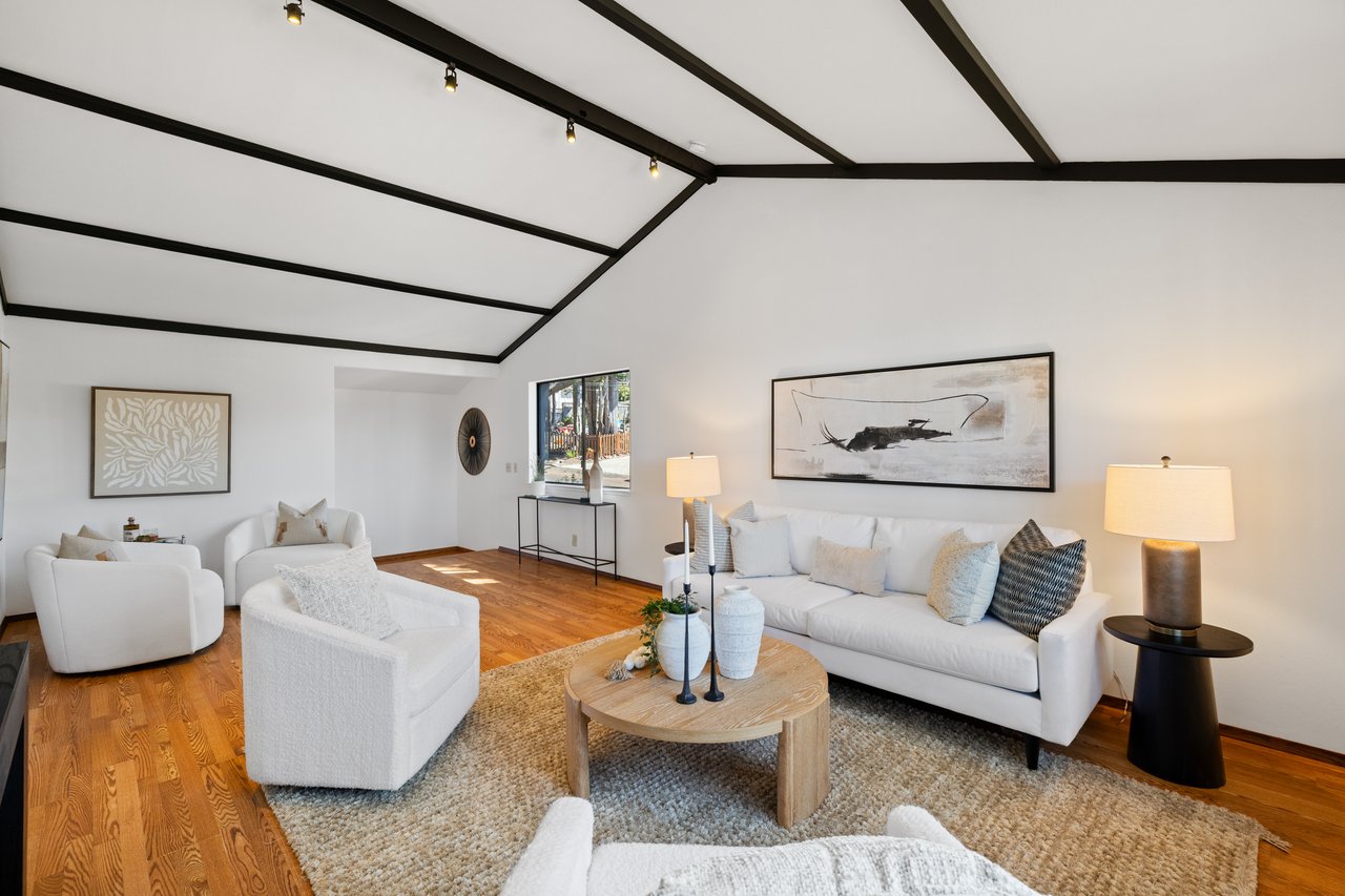 207 Beverly Pl