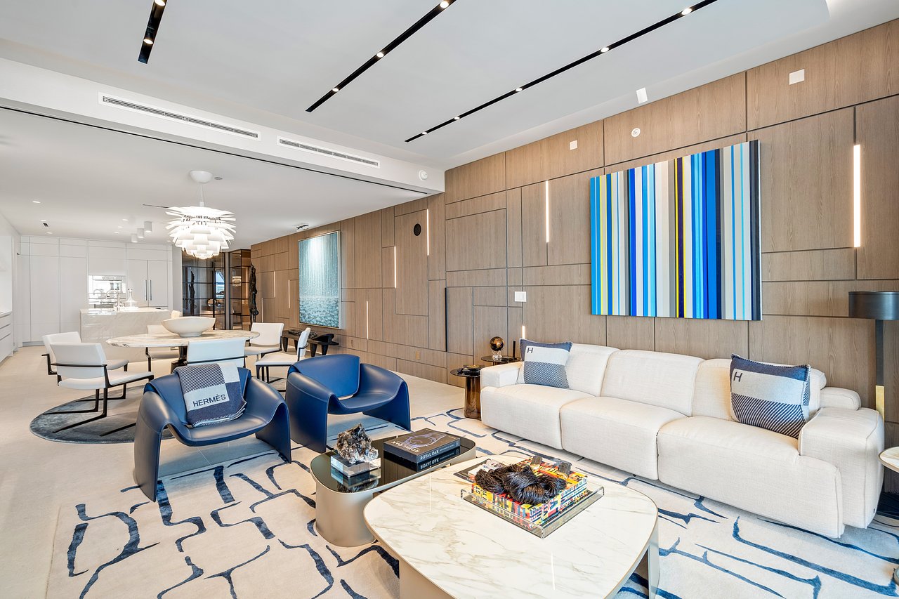 200 SE Mizner Blvd #809