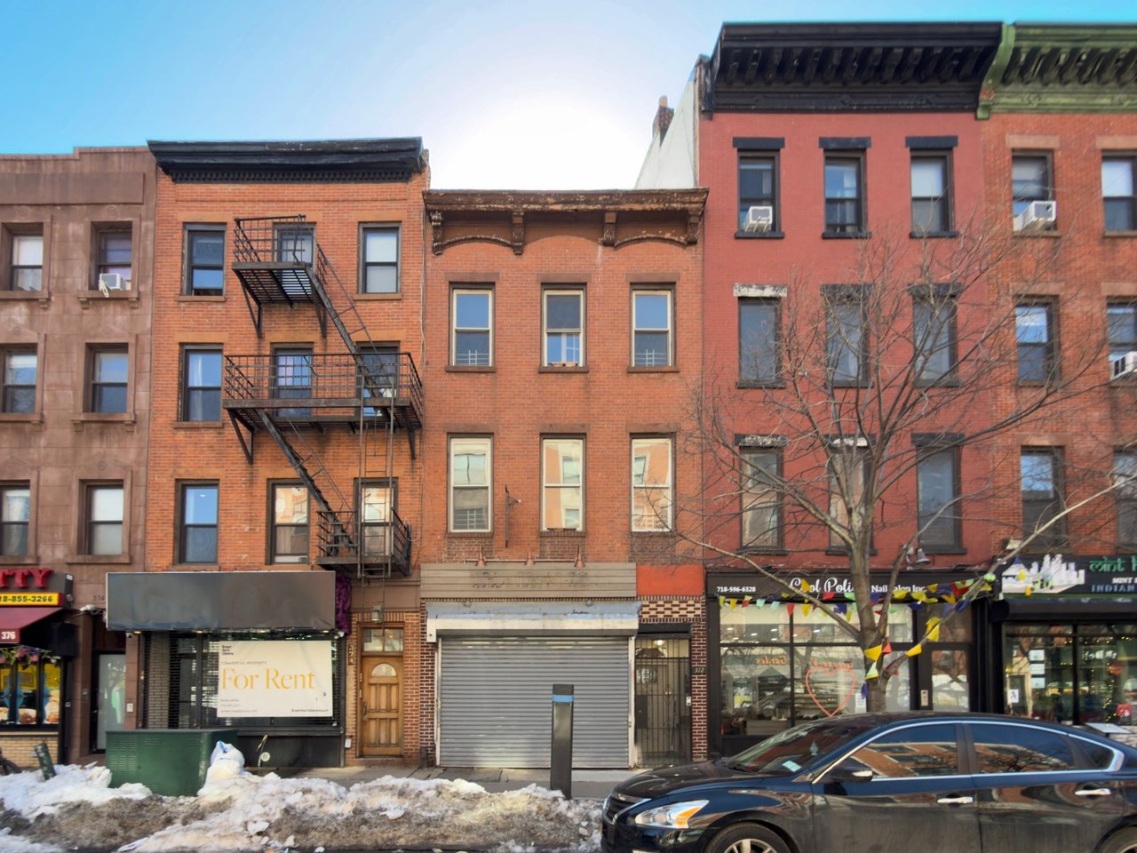 372 Myrtle Avenue