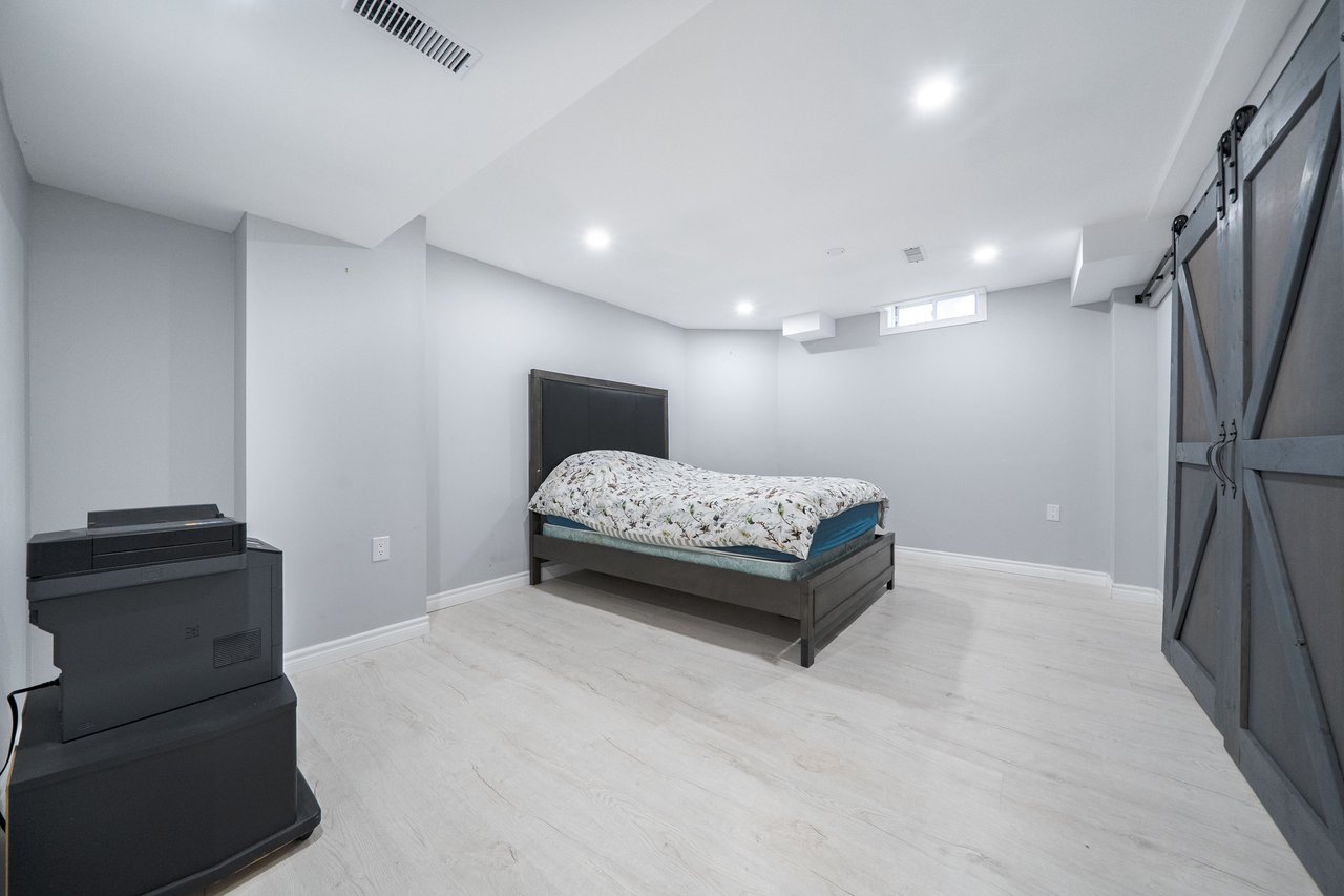 148 Devonsleigh Boulevard