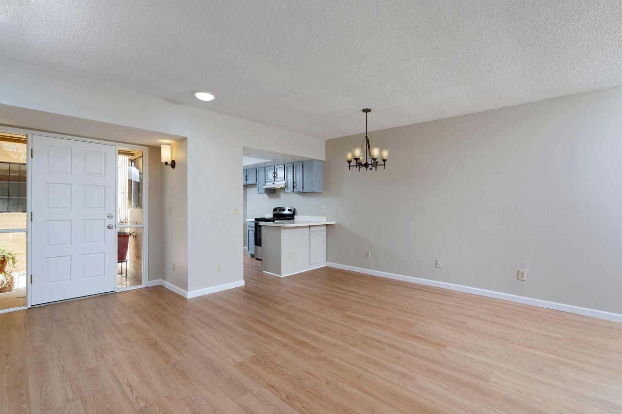 3236 W Moondance Way