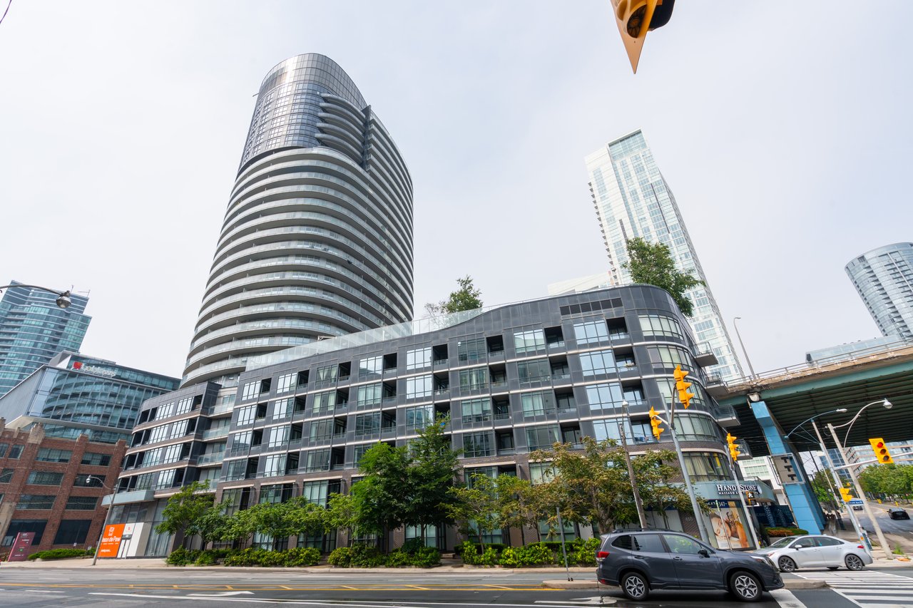 #1208 - 38 Dan Leckie Way