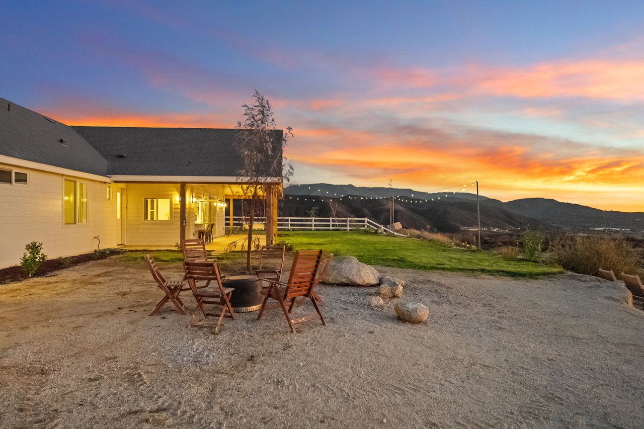 41950 Calle La Escondida