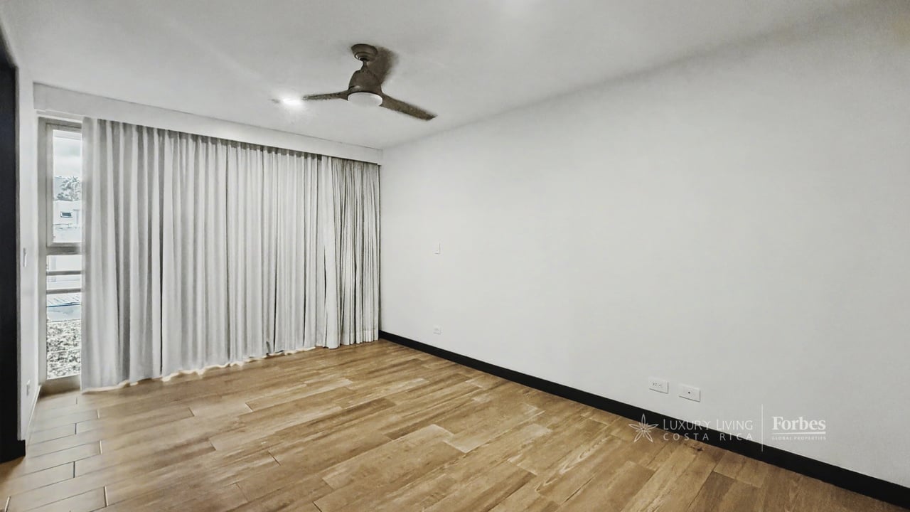 21480 - House, 3 bedrooms, office, terrace, pool, gated community, Escazú