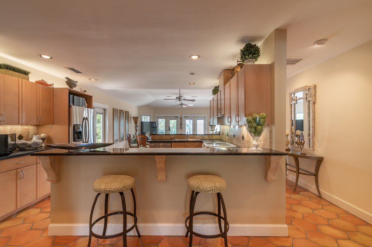 Prestigious Address in Lido Shores