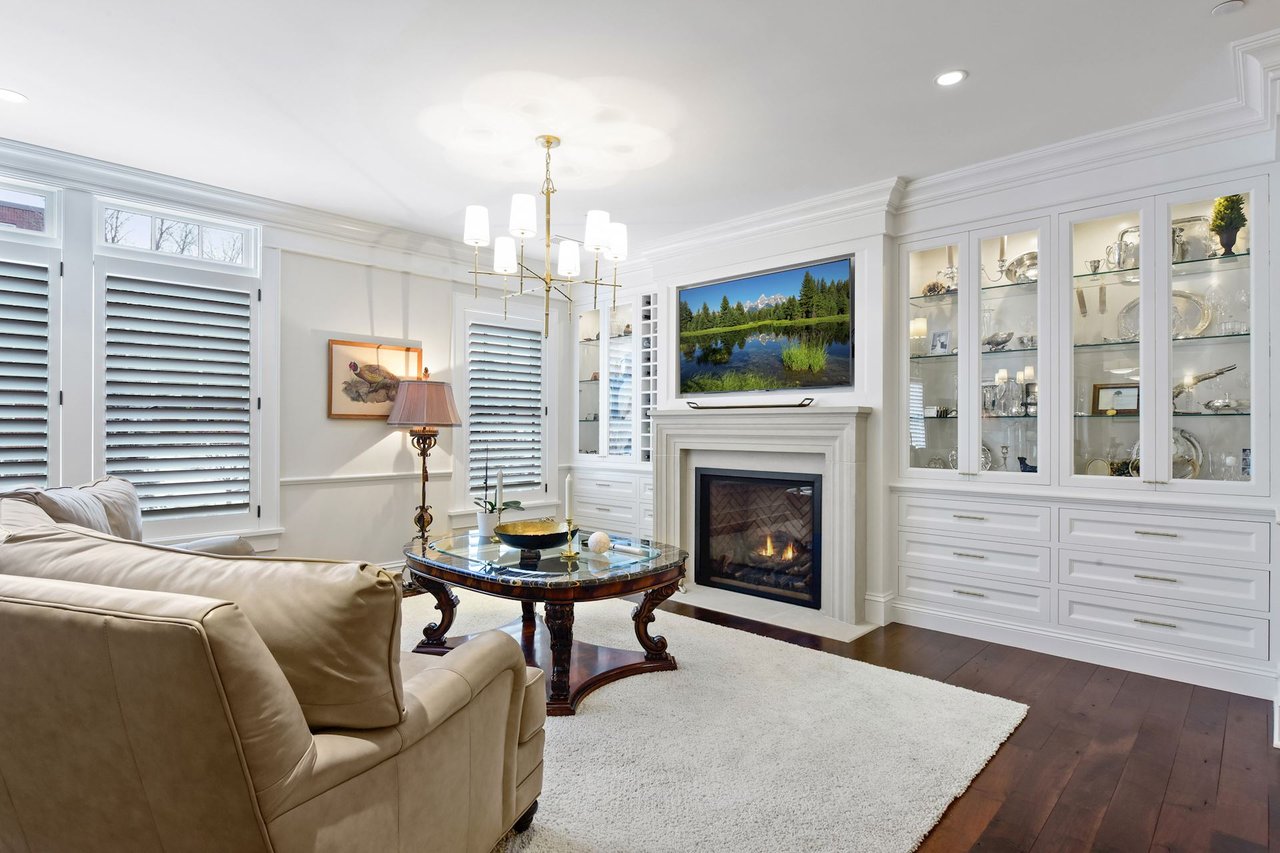 240 Minnetonka Ave S, 203, Wayzata
