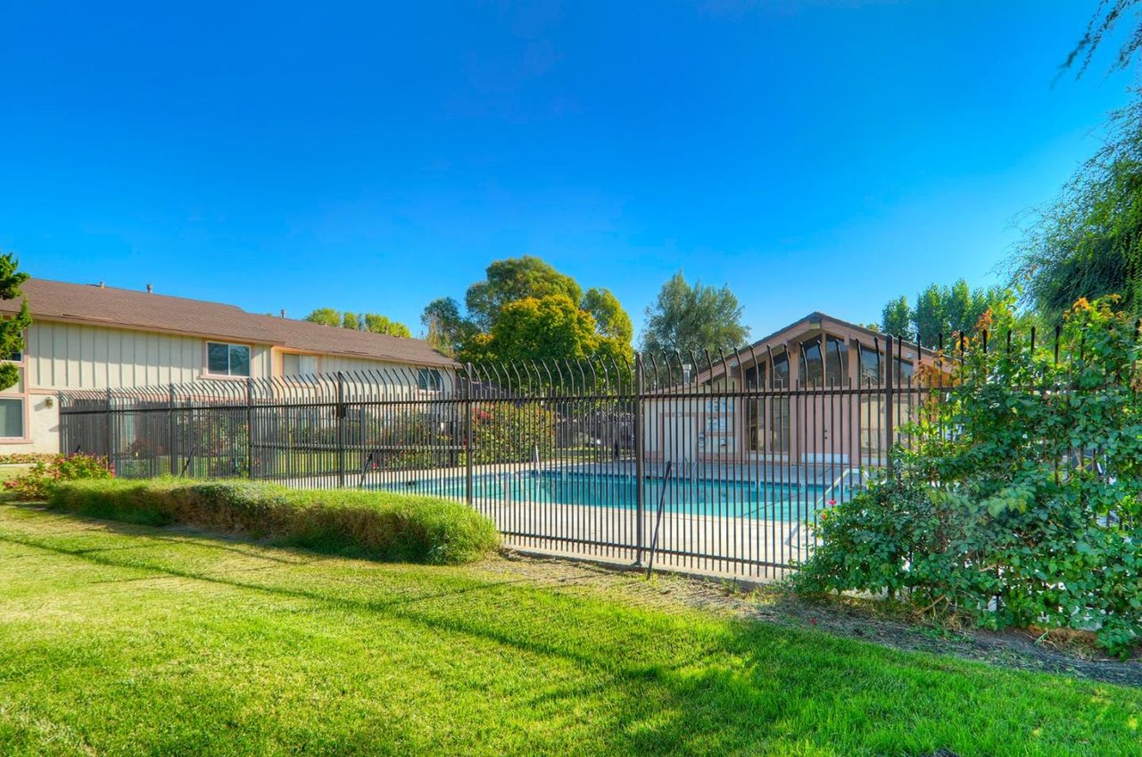2222 Meadowgate Way
