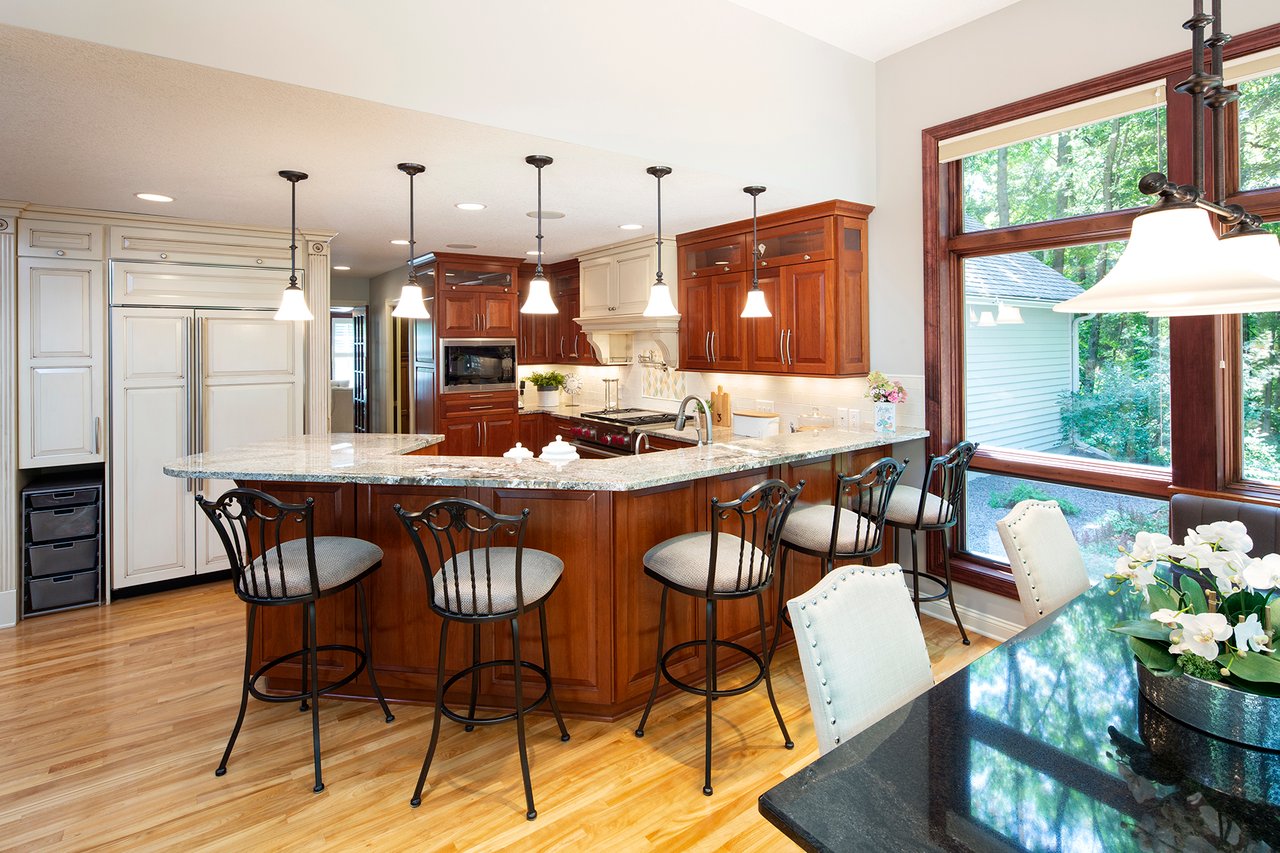 6040 Maple Leaf Circle | Shorewood