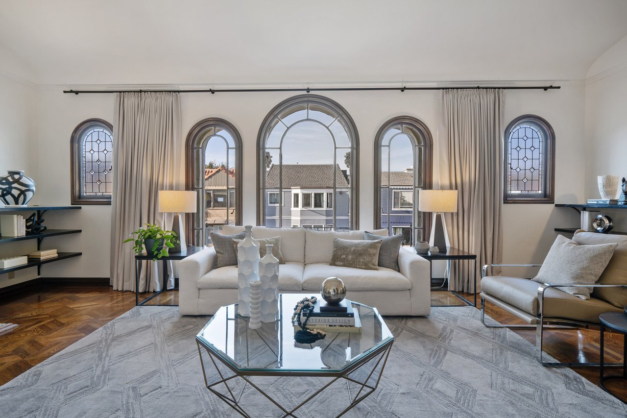 EXCEPTIONAL MARINA HOME