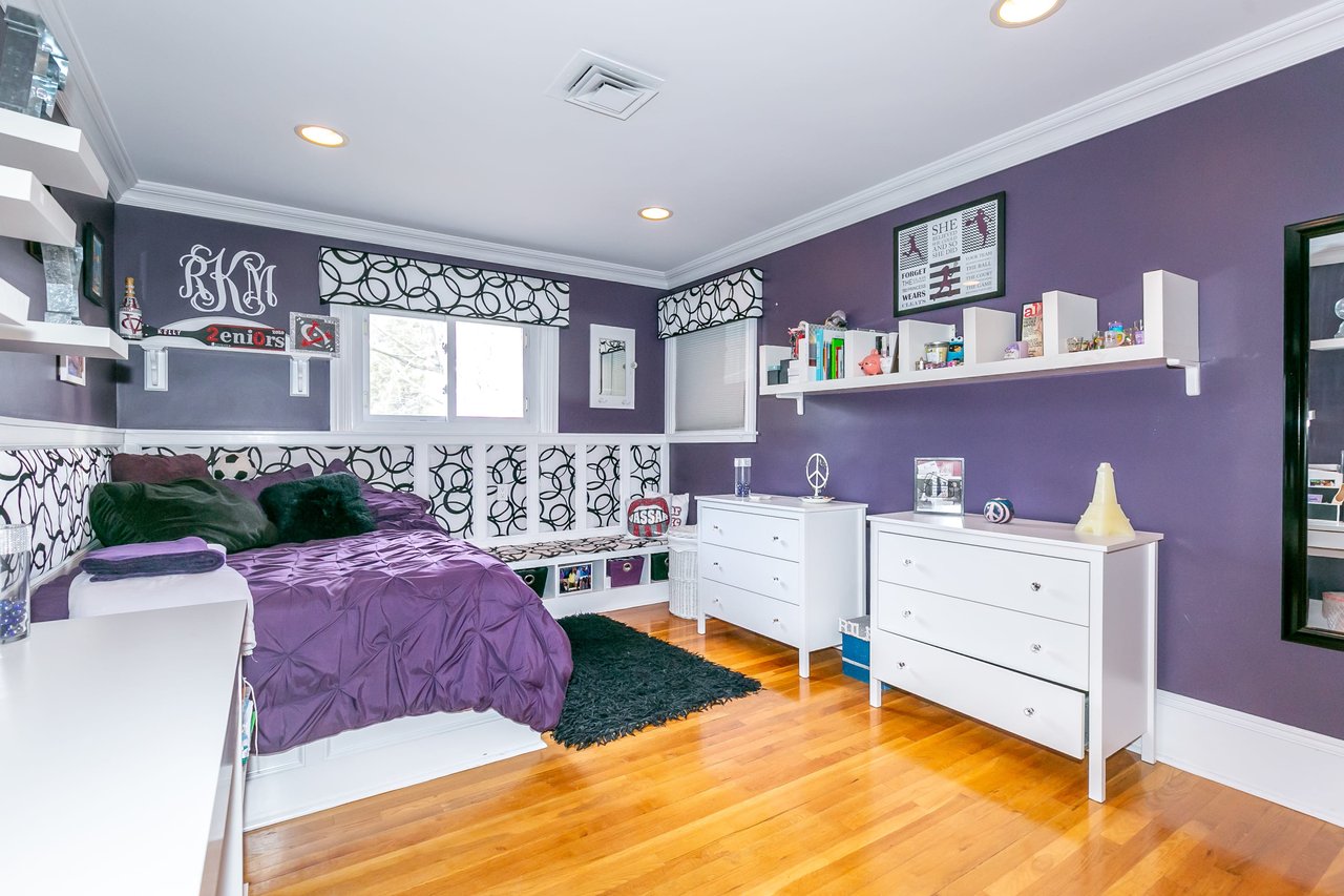 1 Gloria Dr, Woodbury