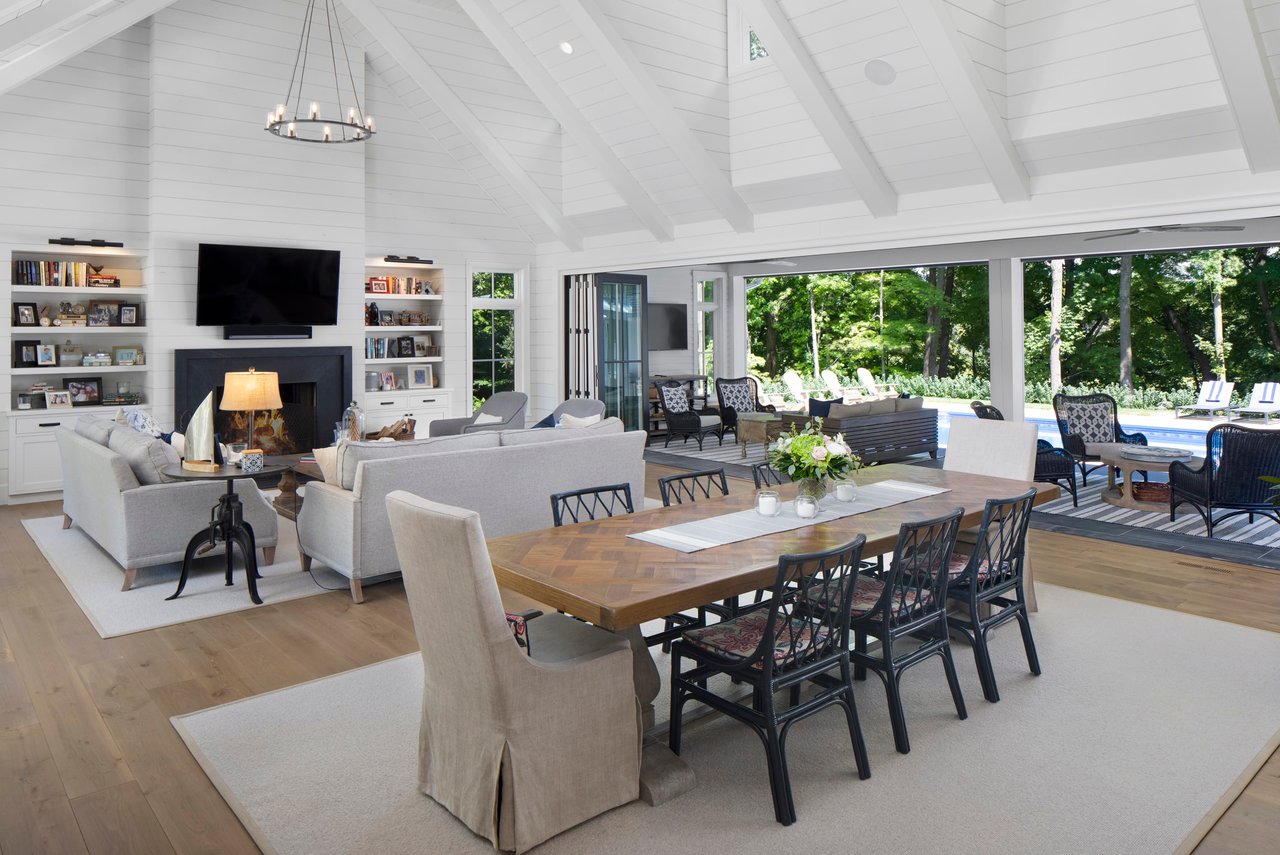 4693 Vine Hill Road | Deephaven