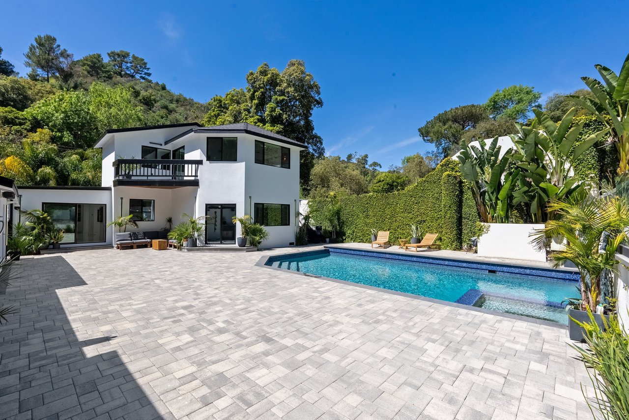 1750 N Beverly Glen Blvd