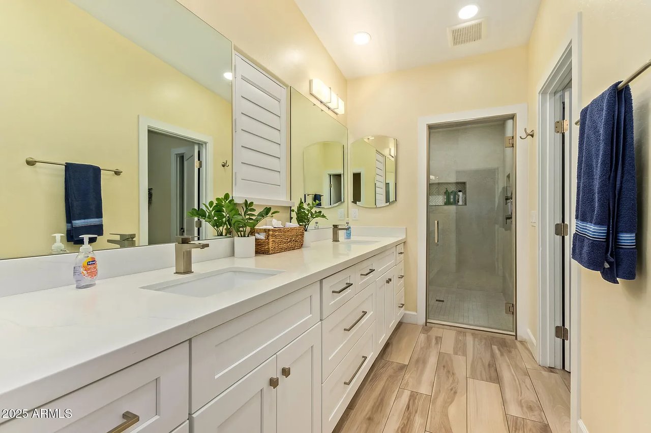 5839 E VOLTAIRE Avenue, Scottsdale