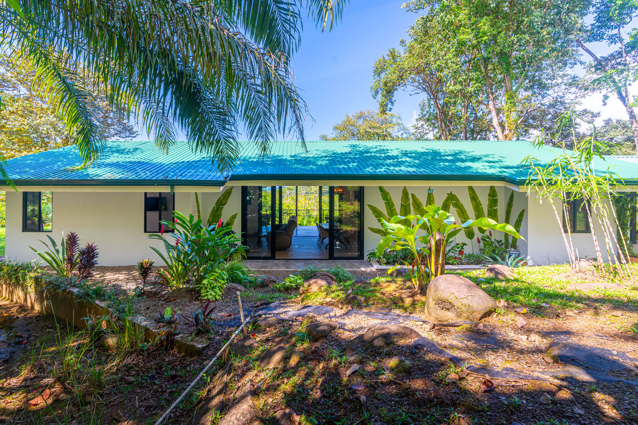 Casa by the Sea, Uvita Home and Casita