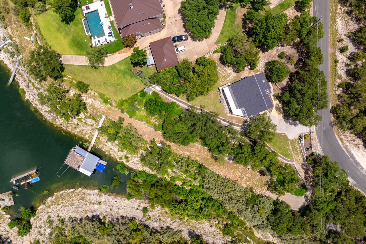 7206 Comanche Trail