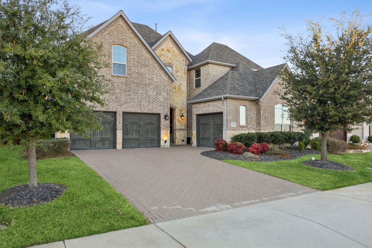 1001 Grassy Shore Ln