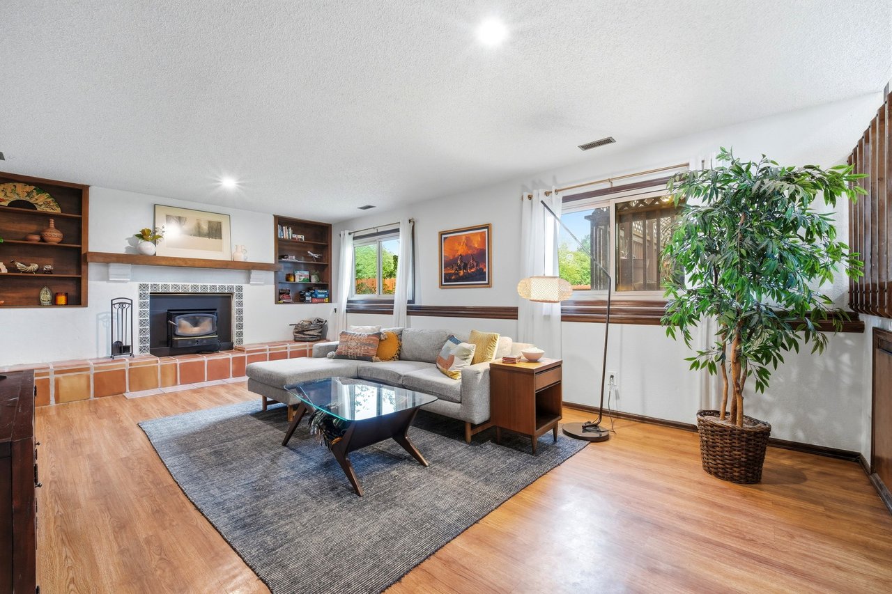 4055 Thundercloud Drive