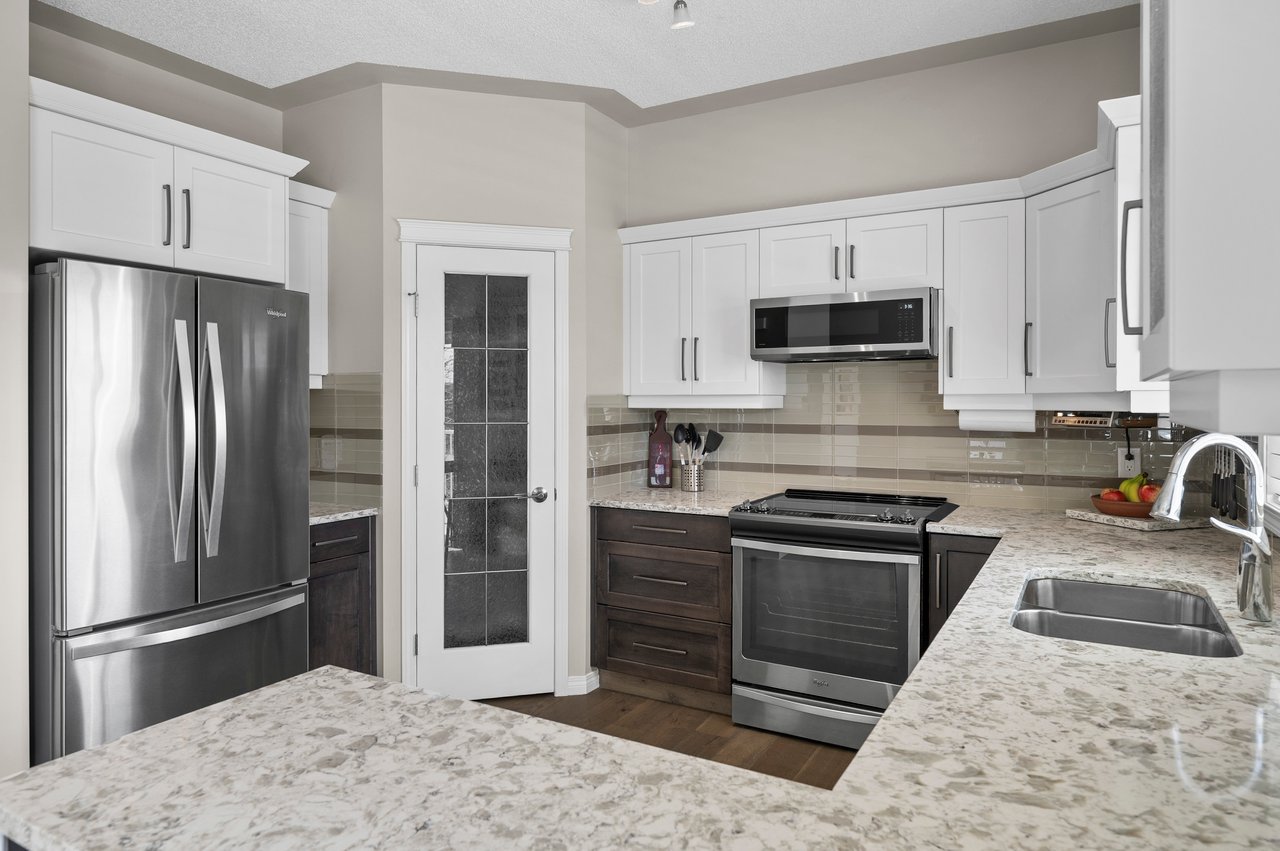 139 Country Hills Gardens NW