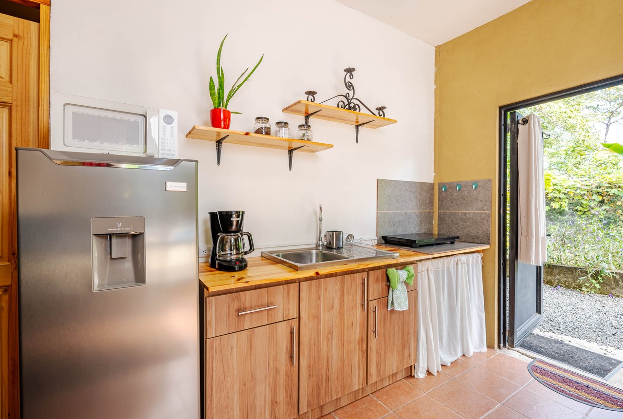 Cornett Retreat | Multi-Unit Colonial Compound 10 Mins to Playa Grande