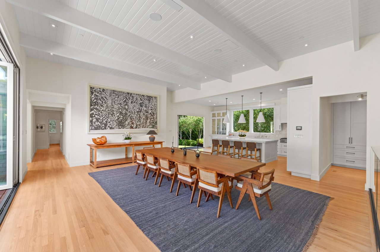 Private, Modern Compound in Premier Ross Location