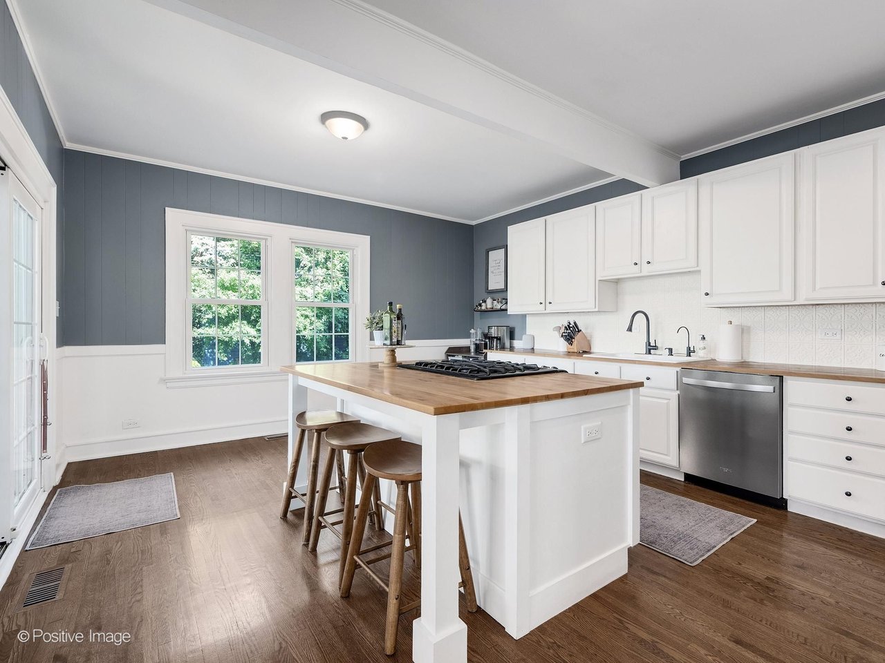 Sold in 7 Days, Over Asking: 304 N Scott St, Wheaton IL, Represented Both Buyer & Seller