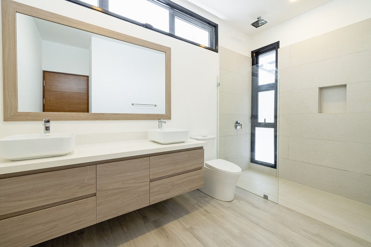 Casa AmberJack | Modern Elegance & Prime Investment in Surfside, Playa Potrero