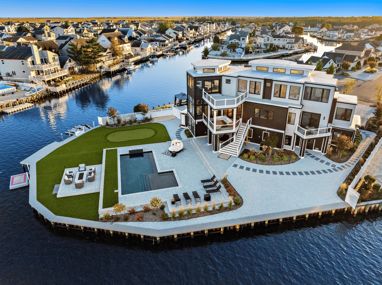 198 Bernard Drive, Manahawkin