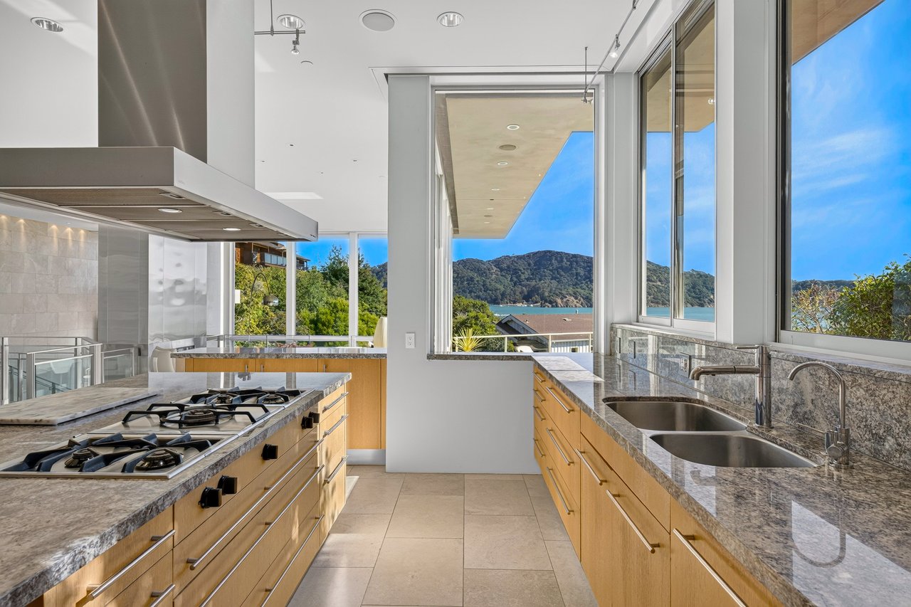 Dramatic Contemporary Architecture and Golden Gate Bridge Views