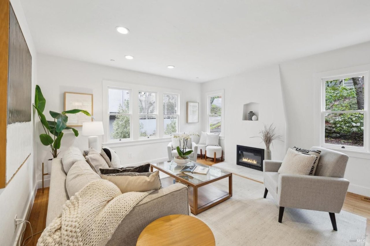 27 Rutherford Ave