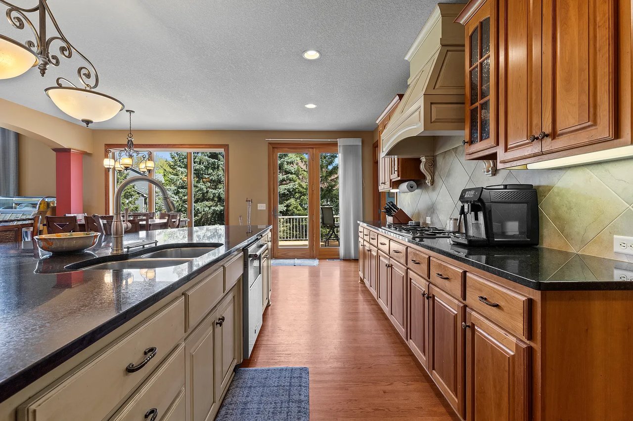 Hanson-Built Model Home on Quiet Cul-De-Sac
