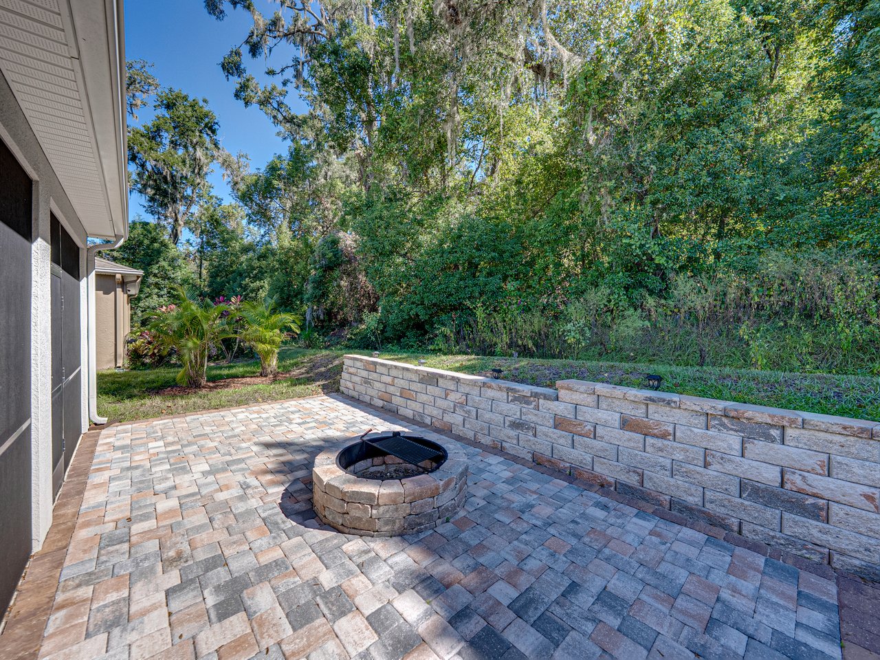 12717 EASTPOINTE DR