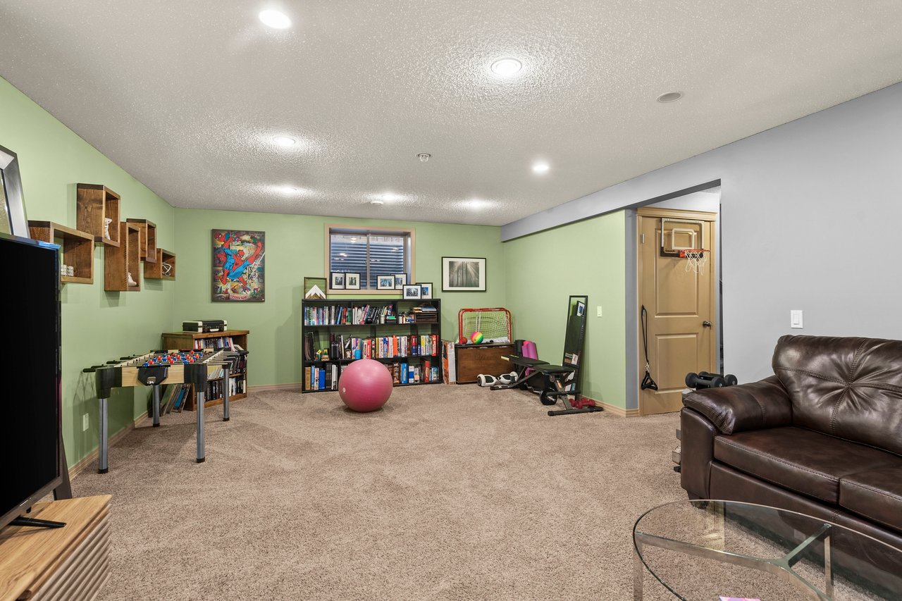 25 Tuscany Summit Terrace NW