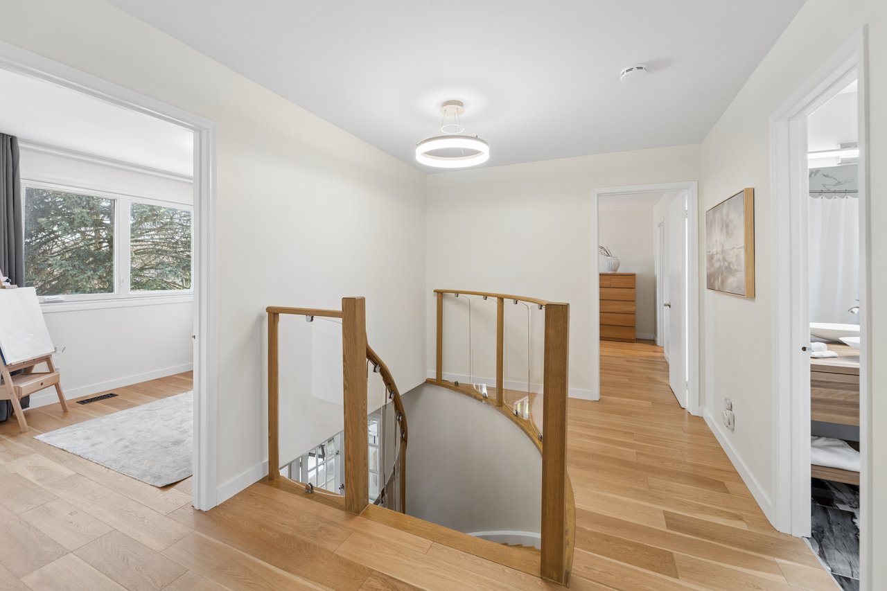 1156 Gloucester Square