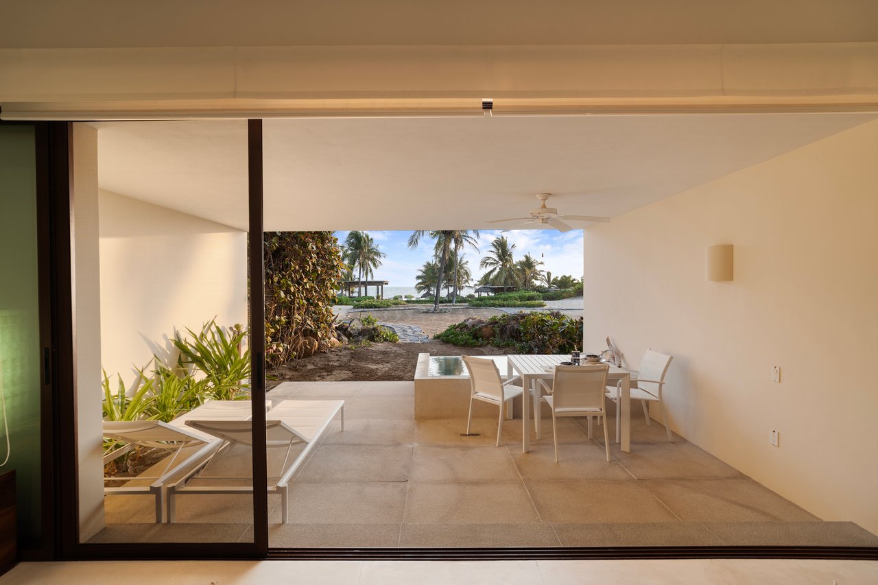 Marea Beachfront Villa I52