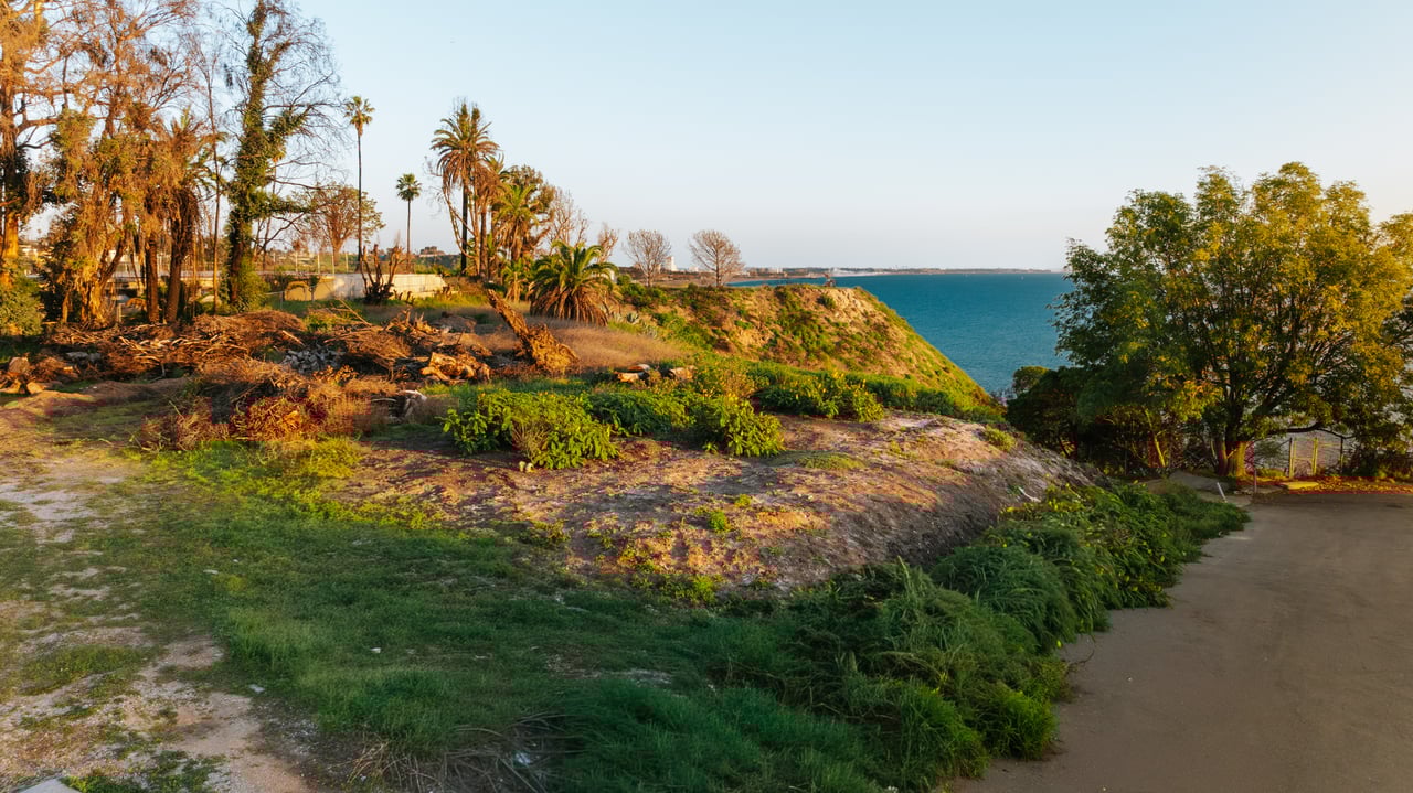 17000 W. Sunset Blvd