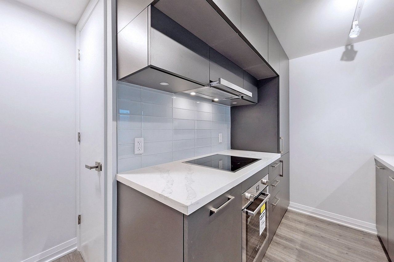 The Foxbar Suite 804