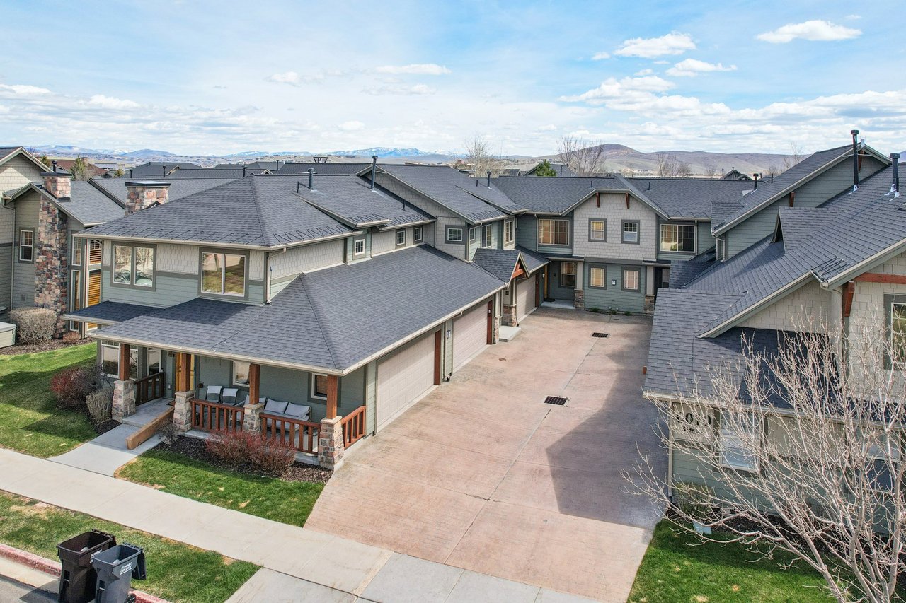 6010 N Fox Pointe
