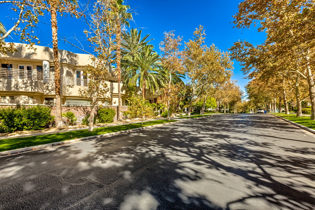 Eagle Hills 
