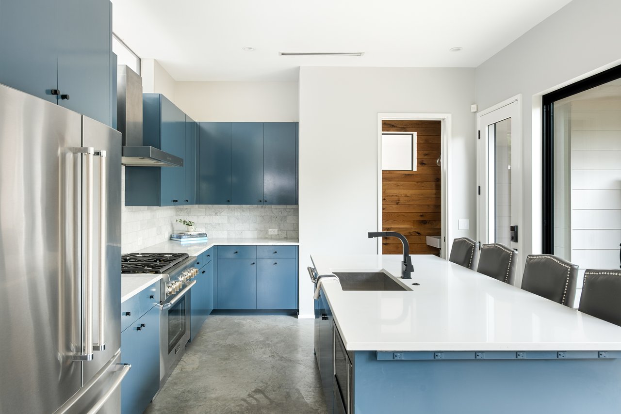 404 W Milton