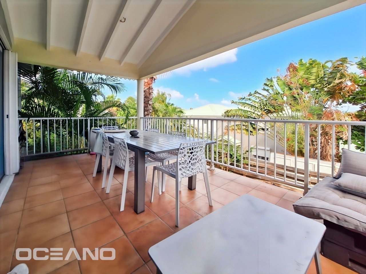 3-bedroom condo - Orient Bay