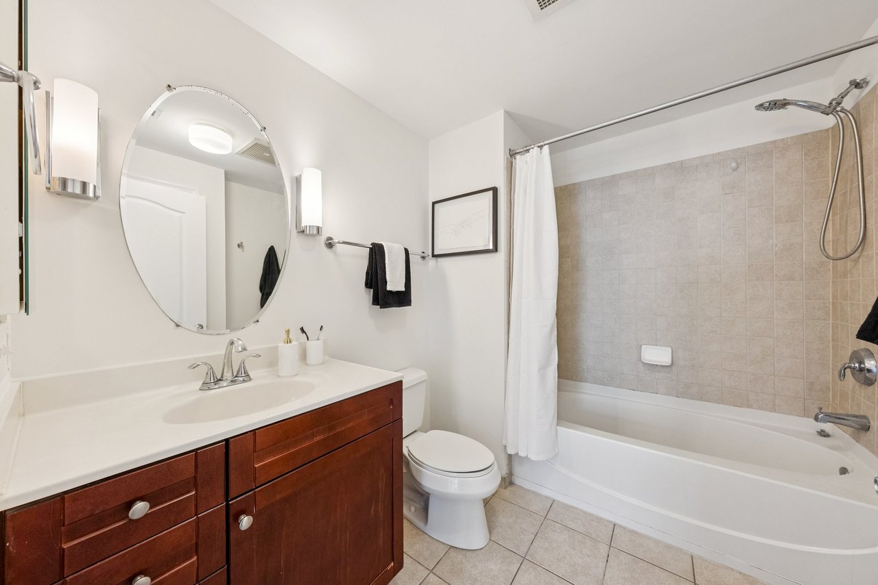 1111 11th St NW