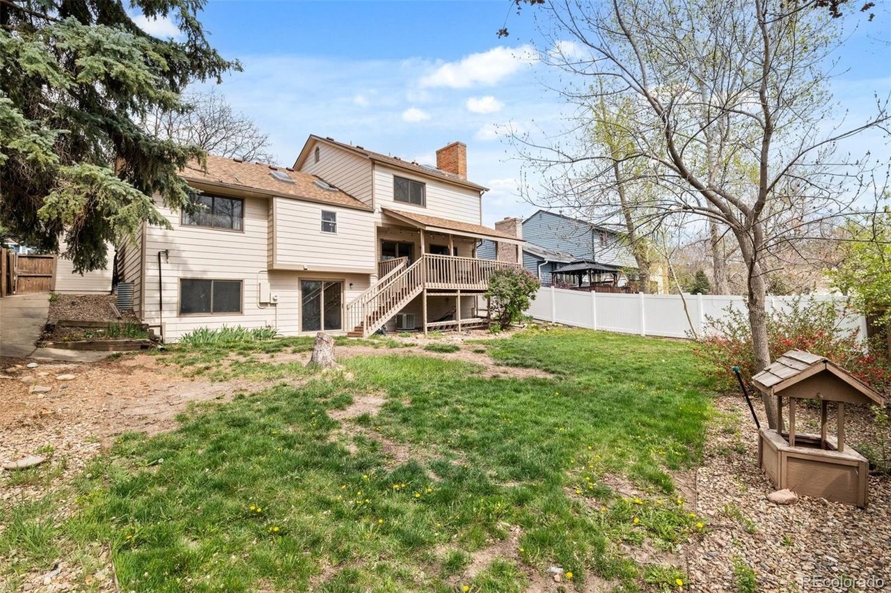 9911 Perry Ct