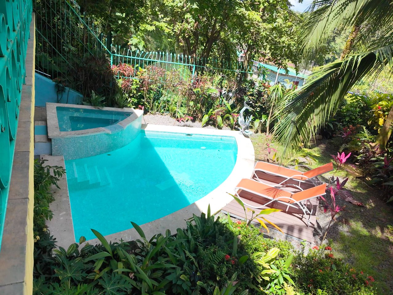 Turn-Key Jungle Retreat Home in Manuel Antonio