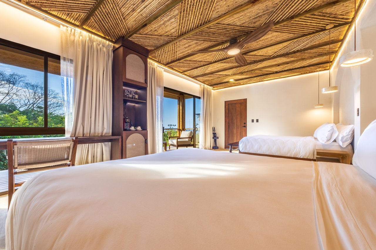 Luxury Hotel Boutique with Ocean Views | Walking distance to the beach | 13.2 Acres