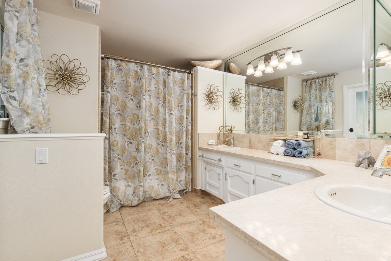 841 E Country View Circle