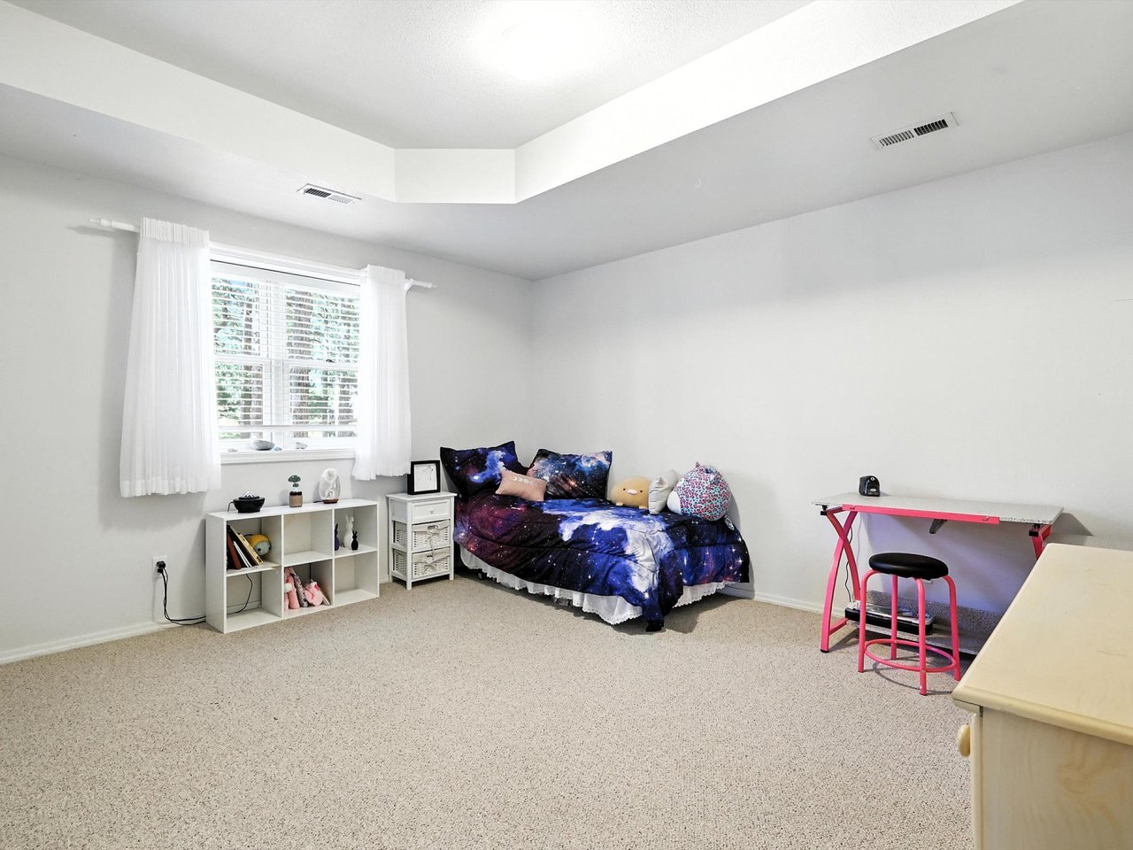 18370 Lazy Summer Way