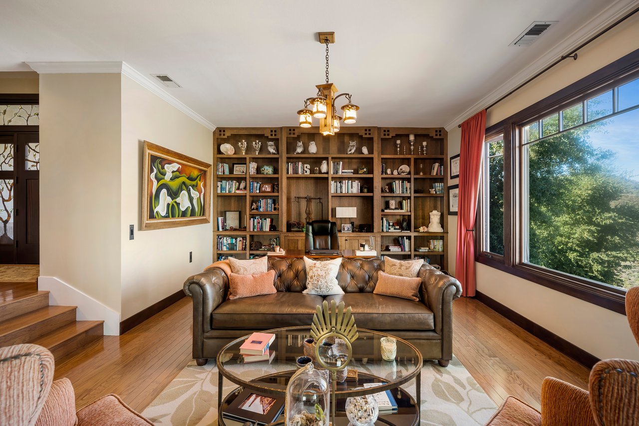 41005 Valle Vista